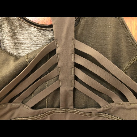 Lululemon tank top with built in bra - Picture 3 of 4